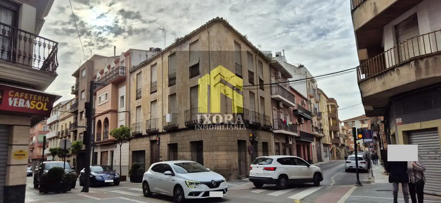 Haus zum Verkauf in Calle Tetuán