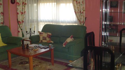 Foto 5 de Piso en venta en Calle Julián Besteiro, 9, Miralvalle - Av. Virgen del Puerto - La Data, Plasencia