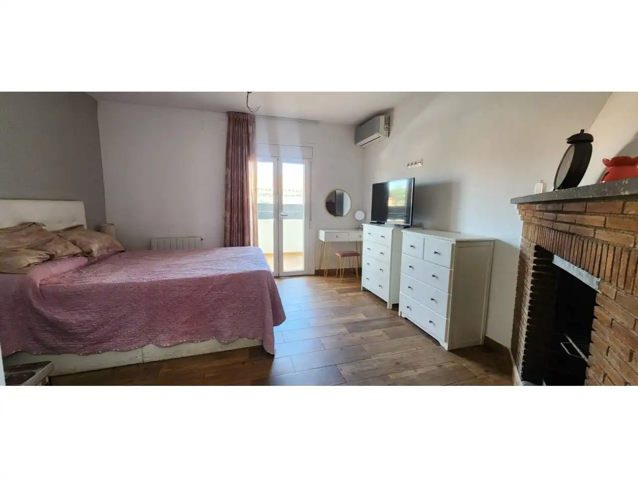 Dormitori de Casa o xalet en venda en Rubí amb Aire condicionat, Calefacció i Terrassa