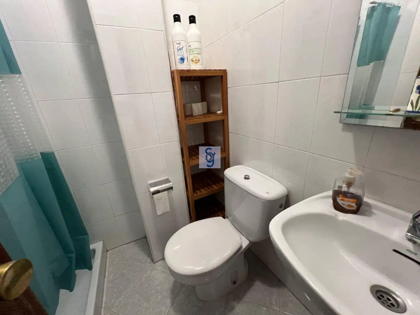 Baño de Piso en venta en Málaga con Aire acondicionado, Amueblado y Lavadora