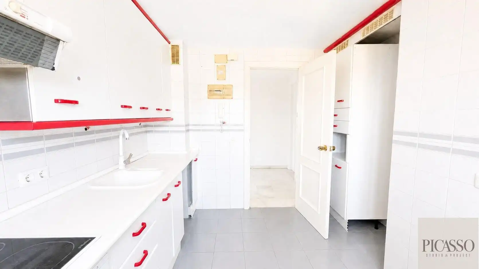 Cocina de Piso en venta en Torremolinos con Aire acondicionado, Jardín privado y Trastero