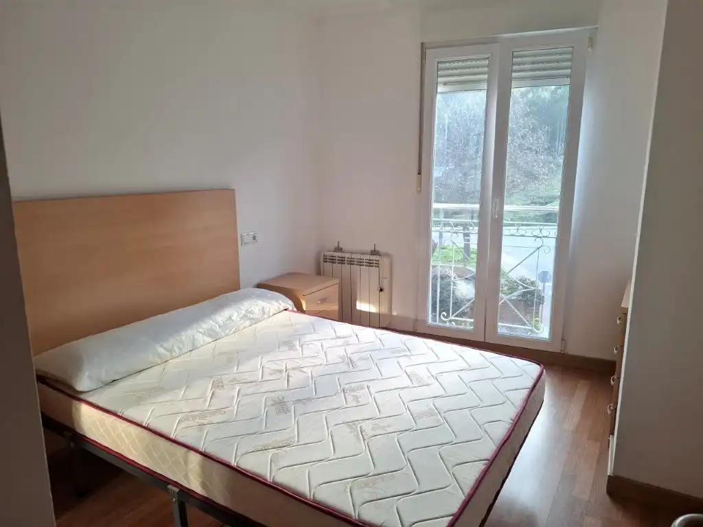 Habitación de Piso en venta en Burela con Calefacción, Trastero y Amueblado