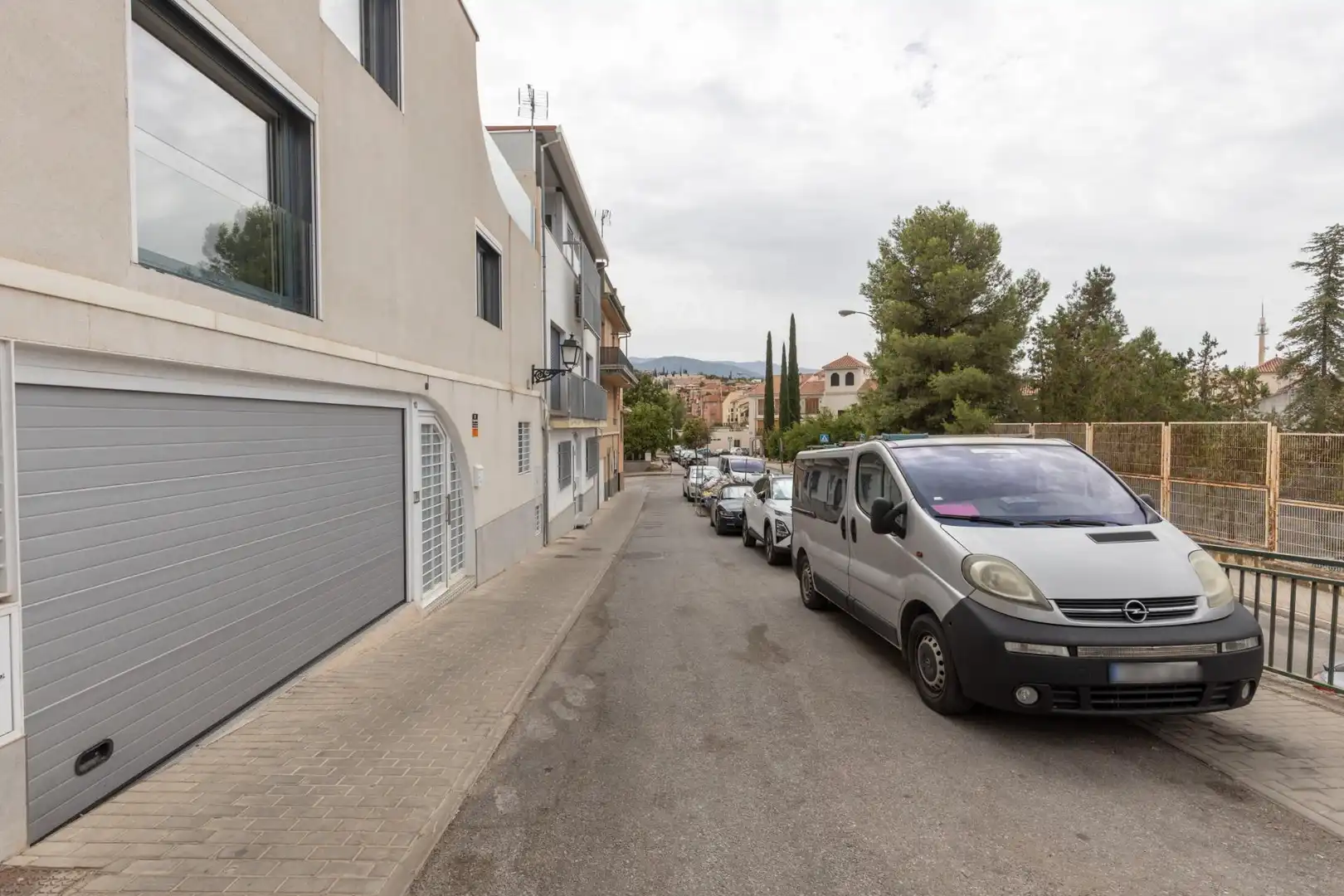 Aparcament de Casa o xalet en venda en Granada amb Calefacció, Terrassa i Traster