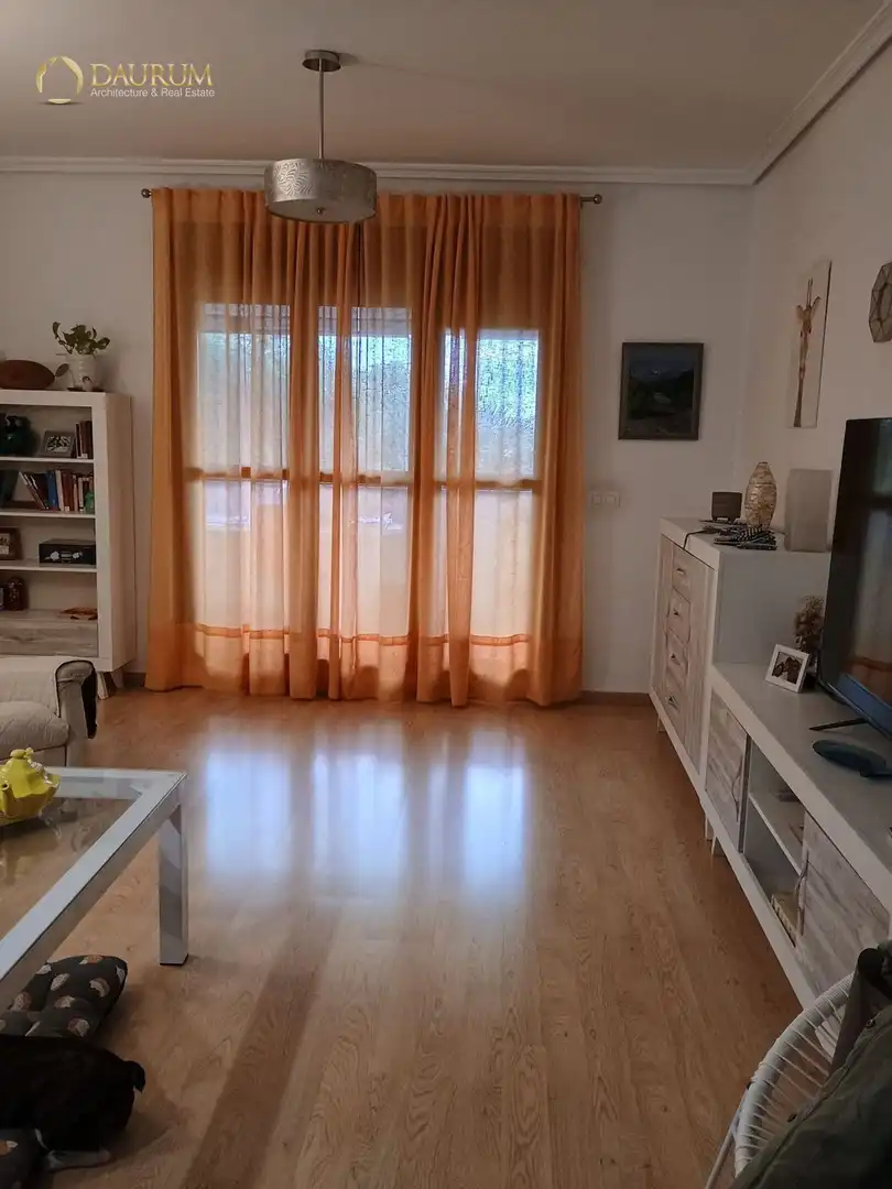 Habitación de Piso en venta en Mairena del Aljarafe con Aire acondicionado, Terraza y Trastero