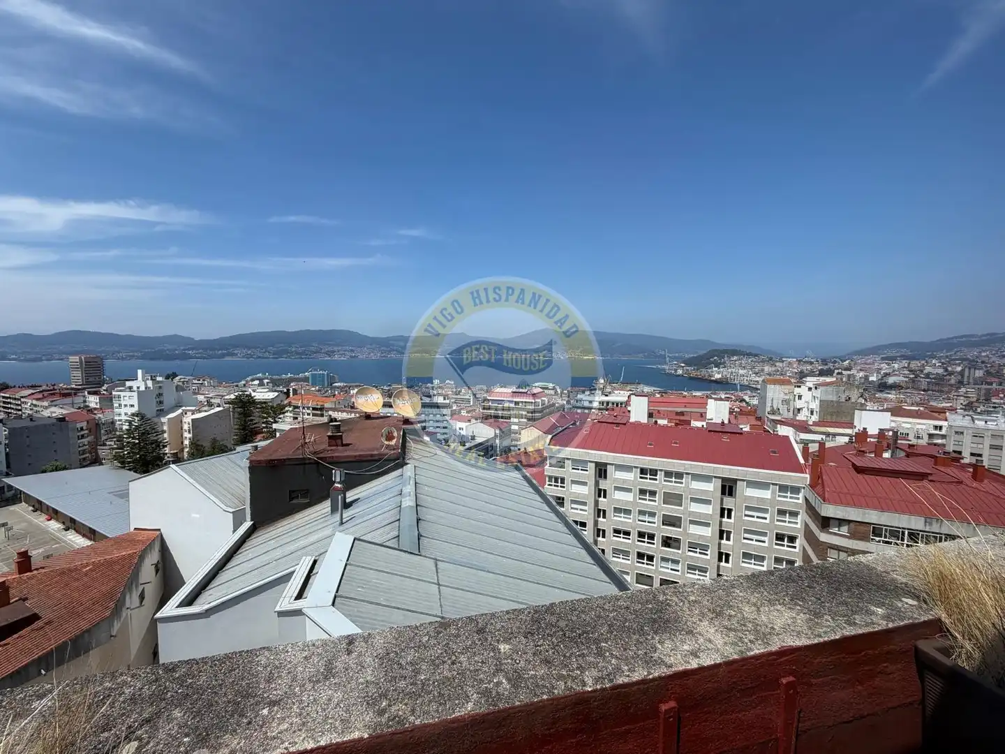 Terrasse von Dachboden zur Miete in Vigo  mit Heizung, Parkett und Terrasse