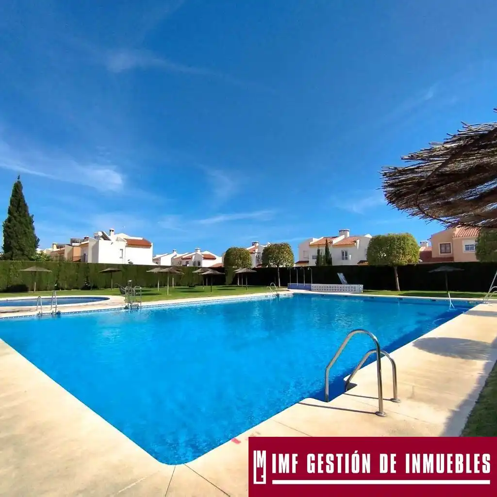 Piscina de Casa o chalet en venta en Vélez-Málaga con Aire acondicionado, Calefacción y Terraza