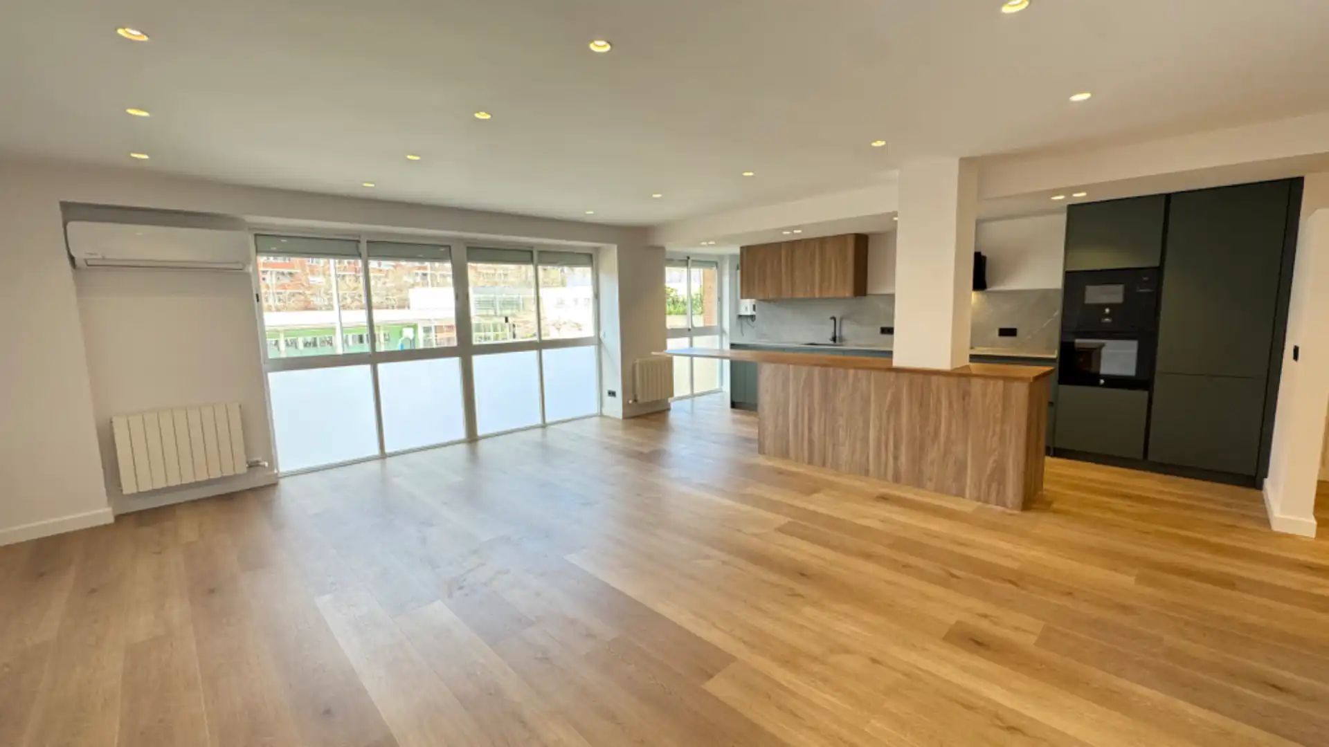 Flat for sale in Carrer Josep Pla, Vista Alegre