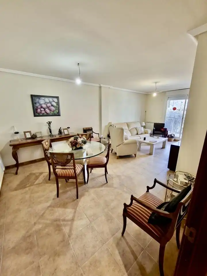 Sala de estar de Planta baja en venta en Zaragoza con Aire acondicionado, Calefacción y Terraza