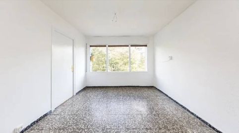 Foto 3 de Piso en venta en Calle Teulada, El Besós i el Maresme, Barcelona Capital
