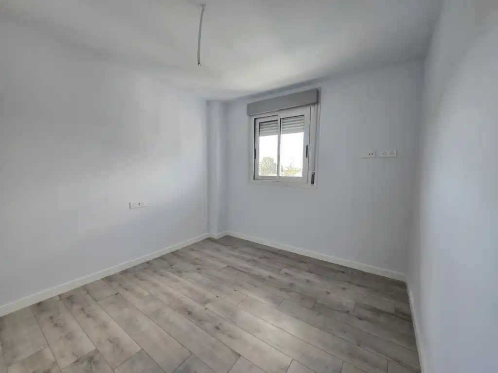 Habitación de Apartamento en venta en Torremolinos con Aire acondicionado, Terraza y Internet