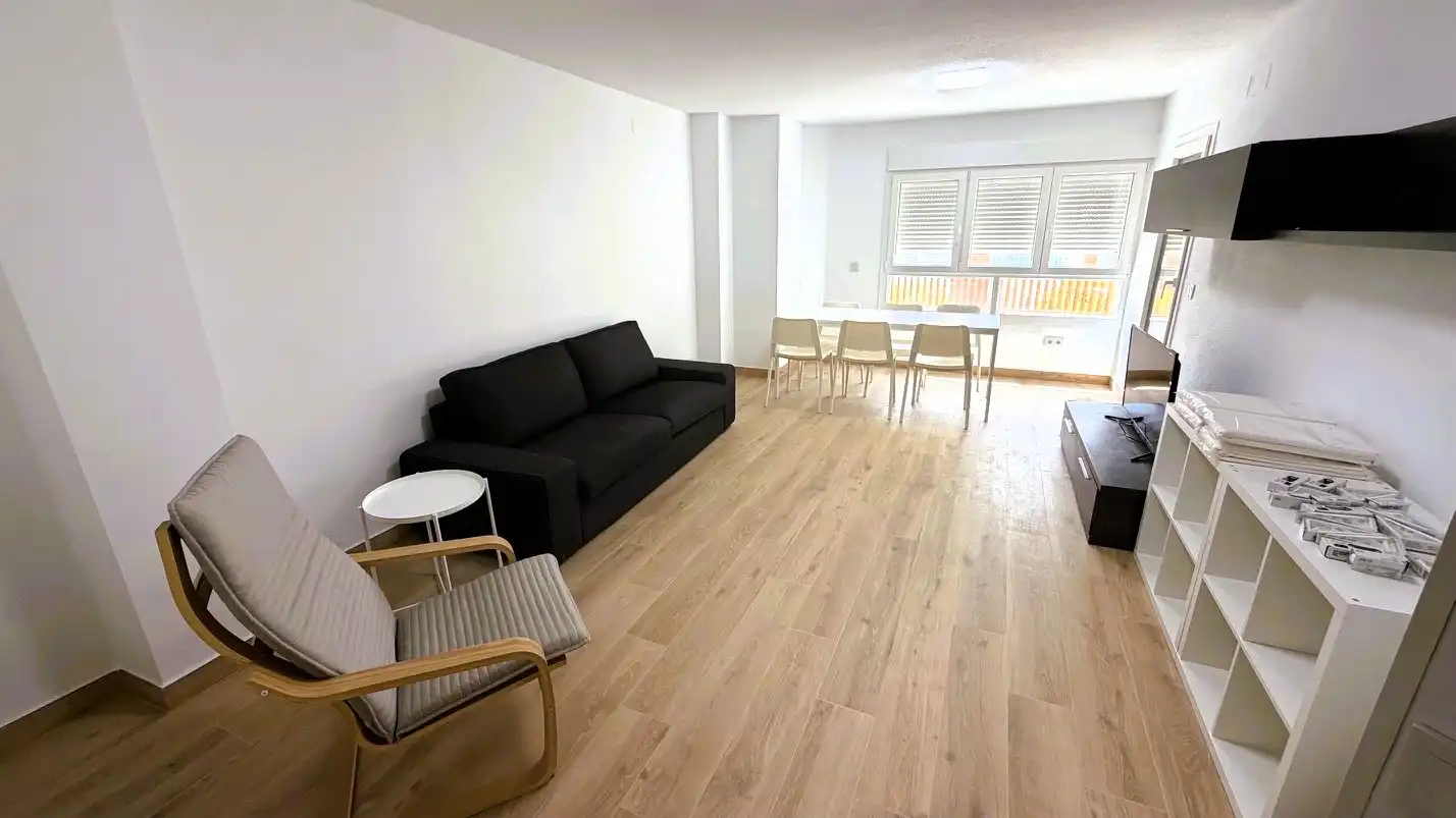 Living room of Flat for rent in Valencia  with Air Conditioner, Terrace and Furnished