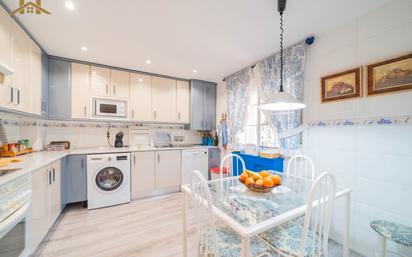 Kitchen of Single-family semi-detached for sale in Villanueva del Pardillo  with Air Conditioner, Heating and Private garden