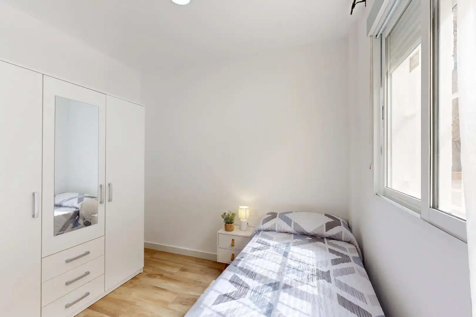 Bedroom of Flat for rent in Cartagena