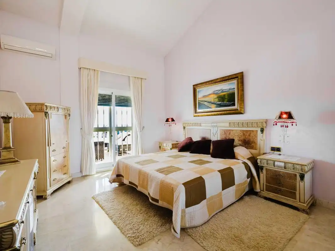 Habitación de Casa o chalet en venta en Benalmádena con Aire acondicionado, Calefacción y Jardín privado