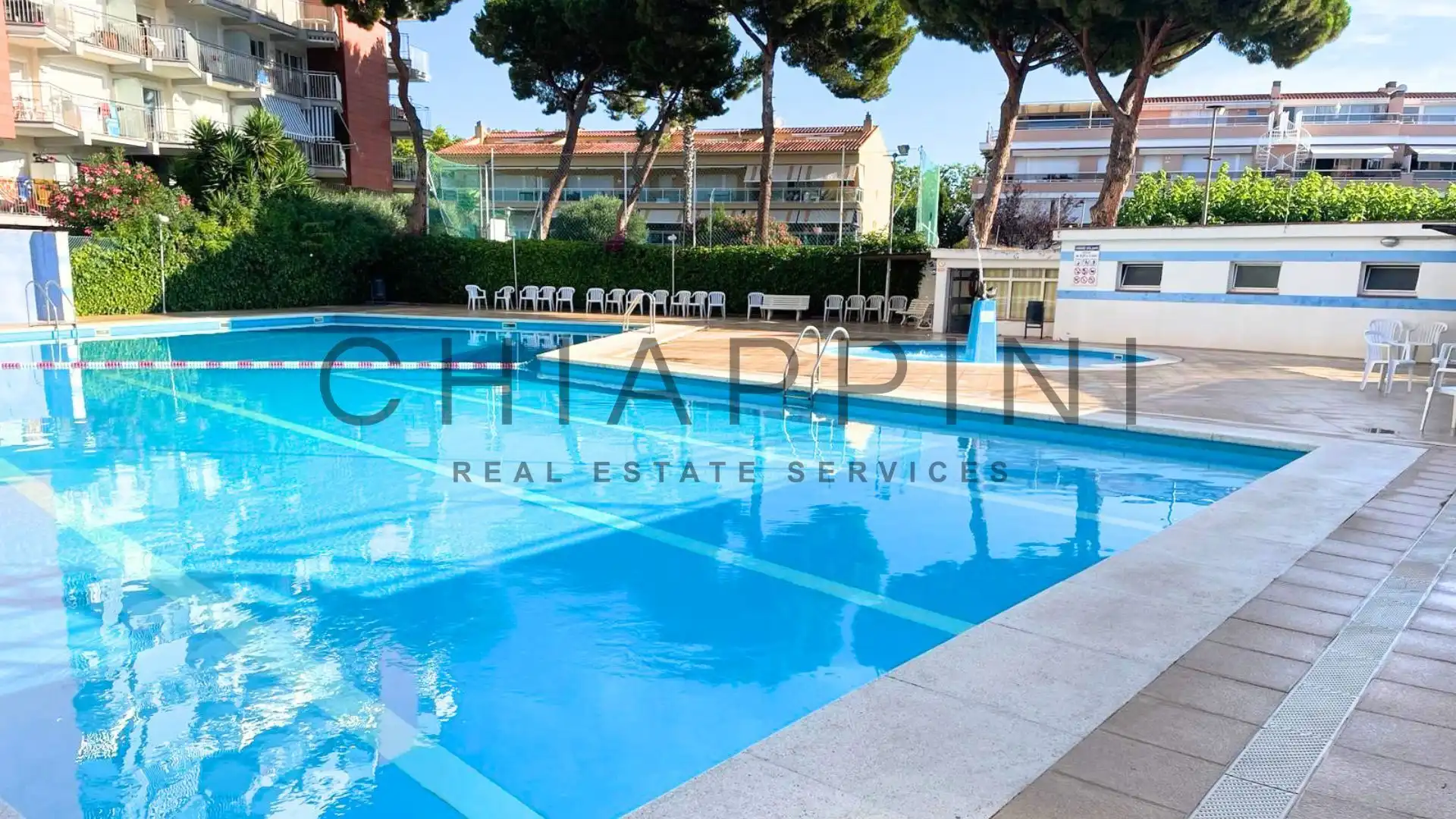 Piscina de Apartamento en venta en Castell d'Aro, Platja d'Aro i s'Agaró con Aire acondicionado, Calefacción y Terraza