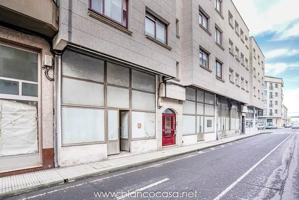 Local commercial à vendre à Carballo