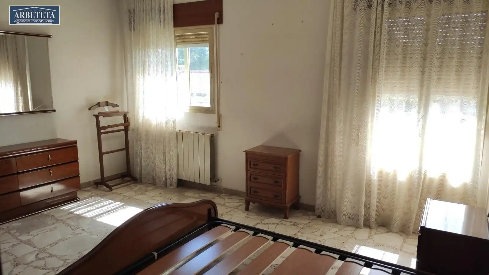 Habitación de Finca rústica en venta en Sacecorbo con Calefacción, Terraza y Balcón