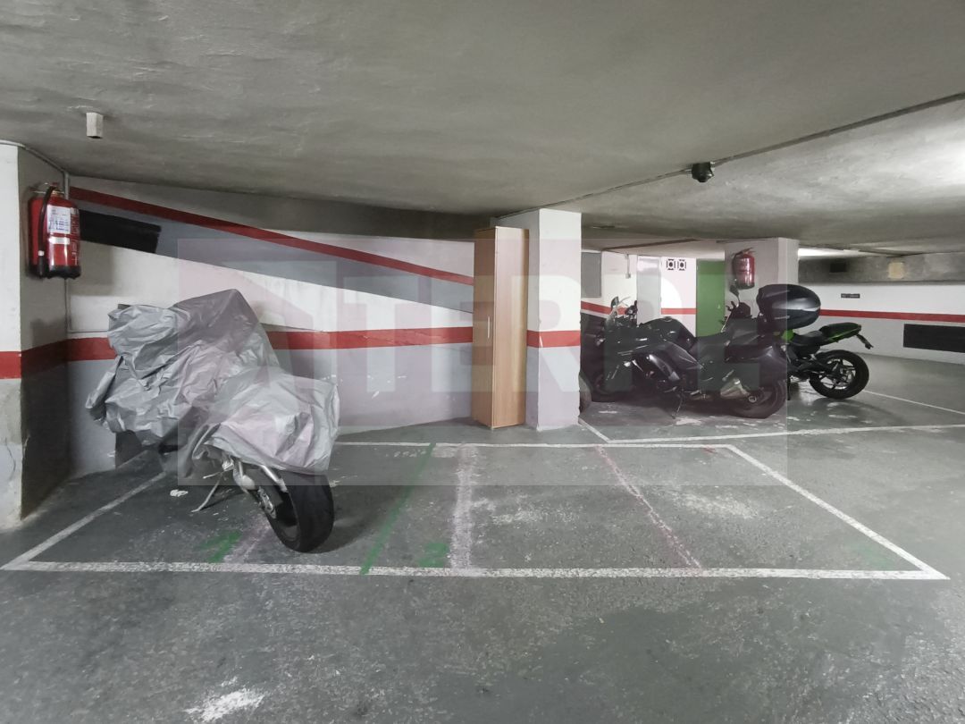 Garaje en venta en Xenpelar Kalea, Erialdea / Centro