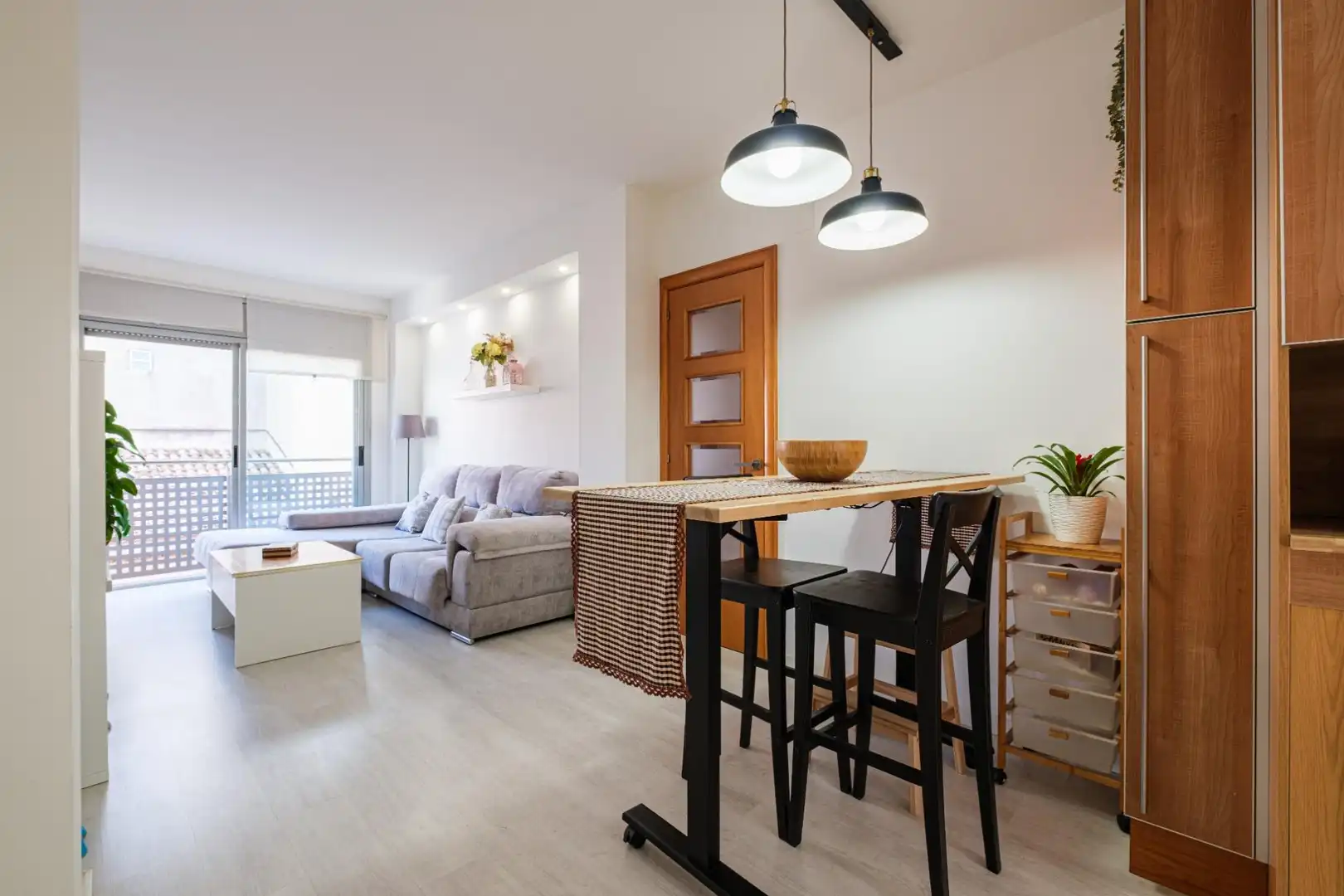 Sala de estar de Piso en venta en Sant Vicenç Dels Horts con Aire acondicionado, Calefacción y Terraza