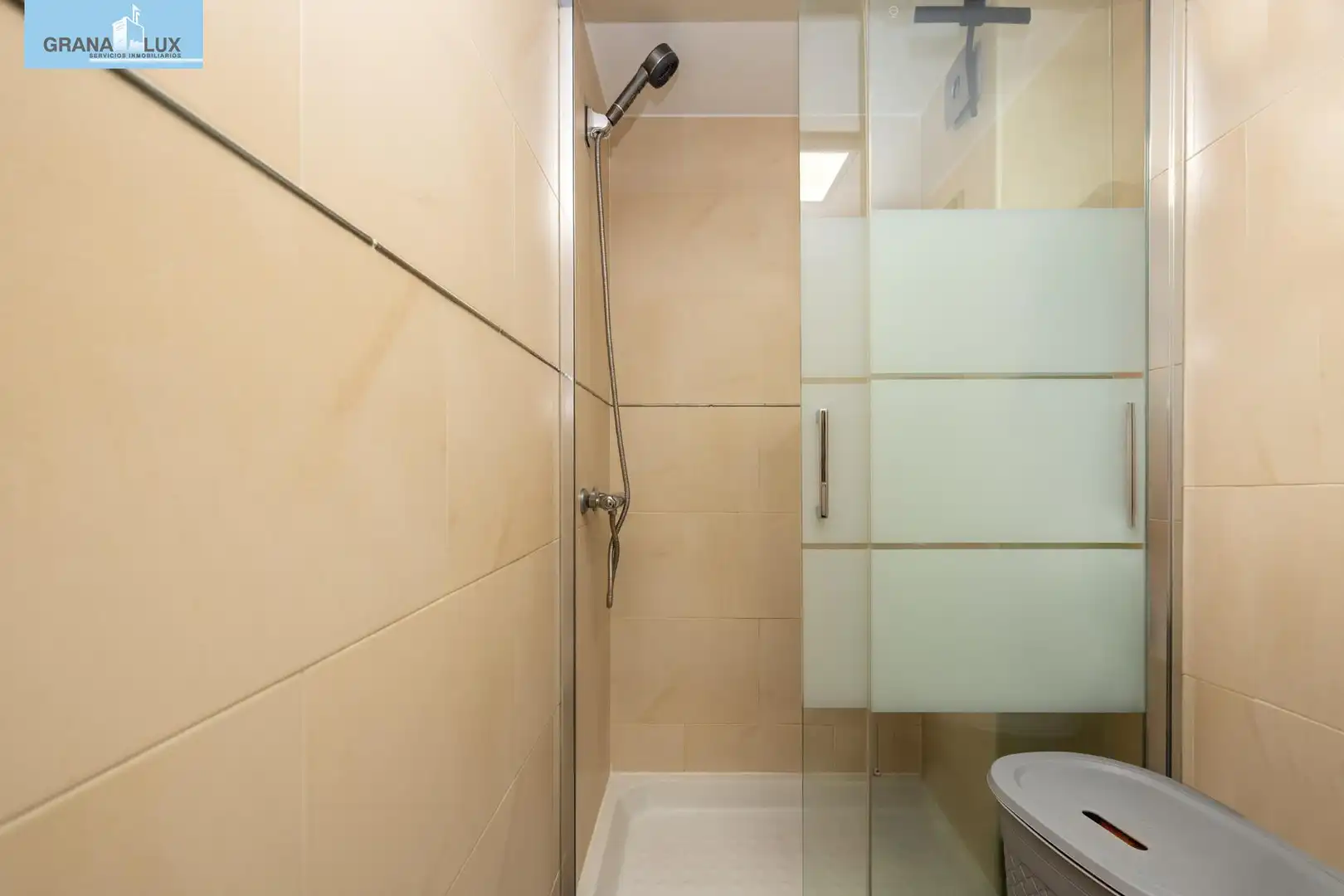 Piso con ascensor en venta en Calle del Pintor Ismael de la Serna, imagen 21
