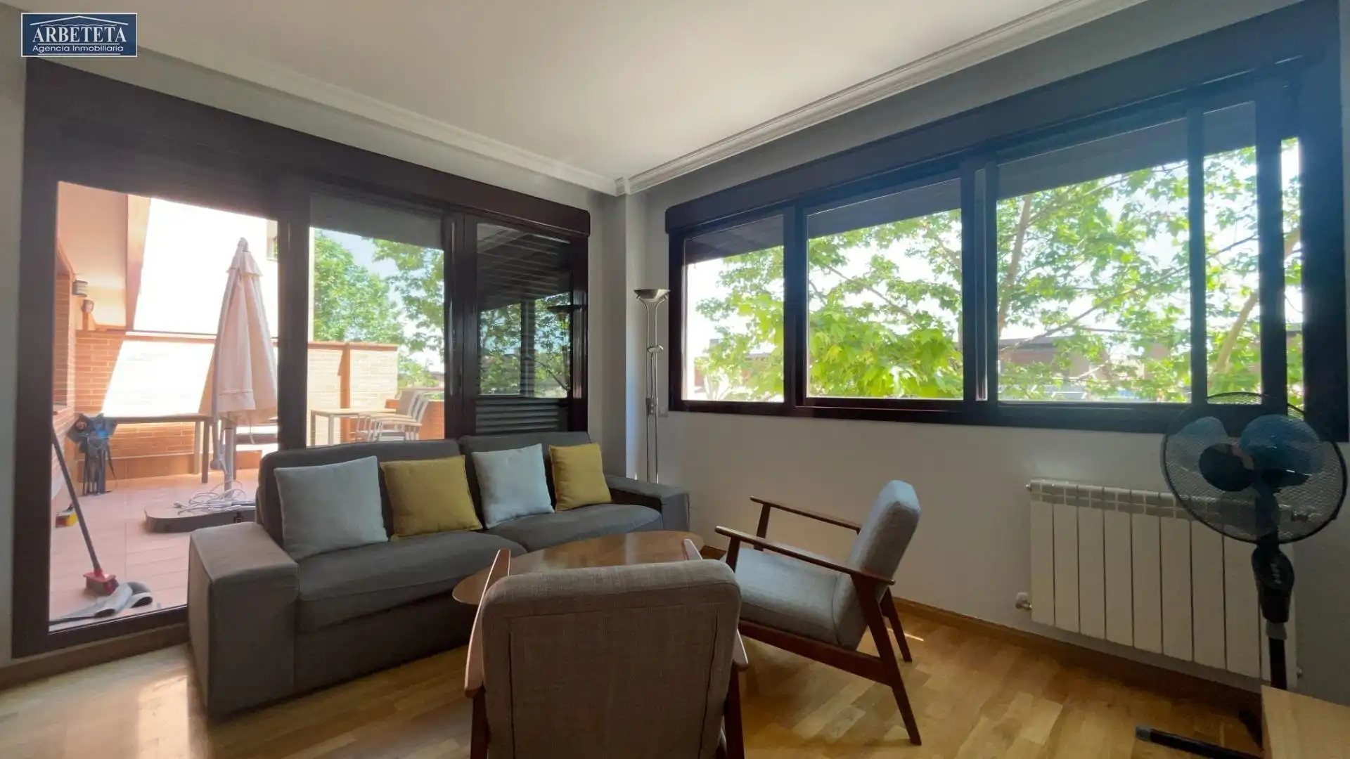 Sala de estar de Piso en venta en Yebes con Calefacción, Terraza y Trastero