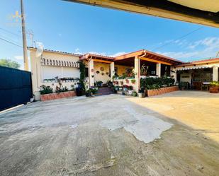 Exterior view of House or chalet for sale in Población de Arroyo  with Air Conditioner and Terrace