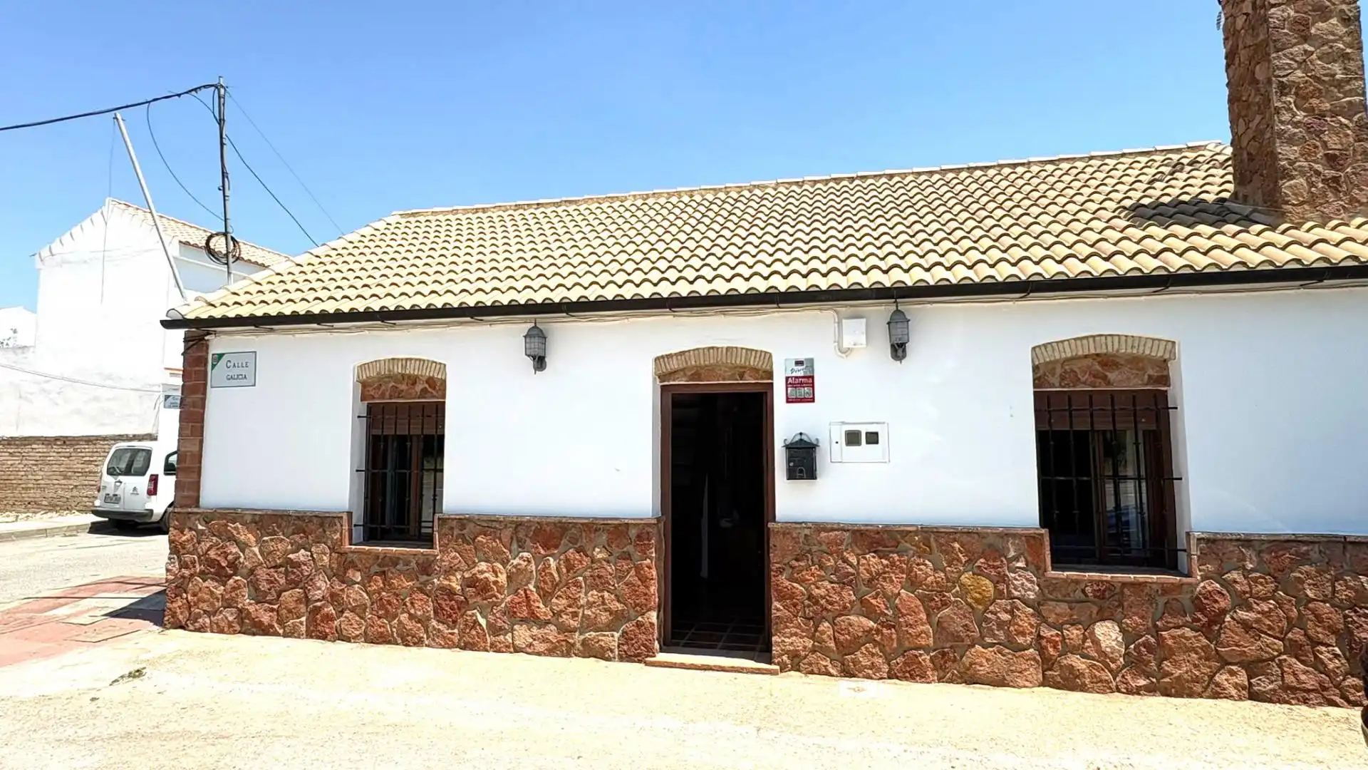 Vista exterior de Casa o xalet en venda en Arcos de la Frontera amb Jardí privat i Piscina