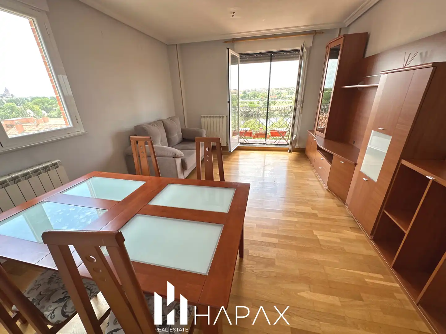 Wohnzimmer von Wohnung zum Verkauf in Salamanca mit Heizung, Privatgarten und Möbliert