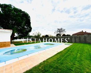 Exterior view of House or chalet for sale in Valdetorres de Jarama  with Heating, Private garden and Storage room