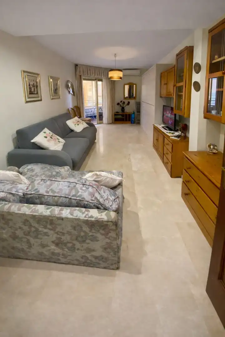 Sala de estar de Piso en venta en Marbella con Aire acondicionado, Amueblado y Horno