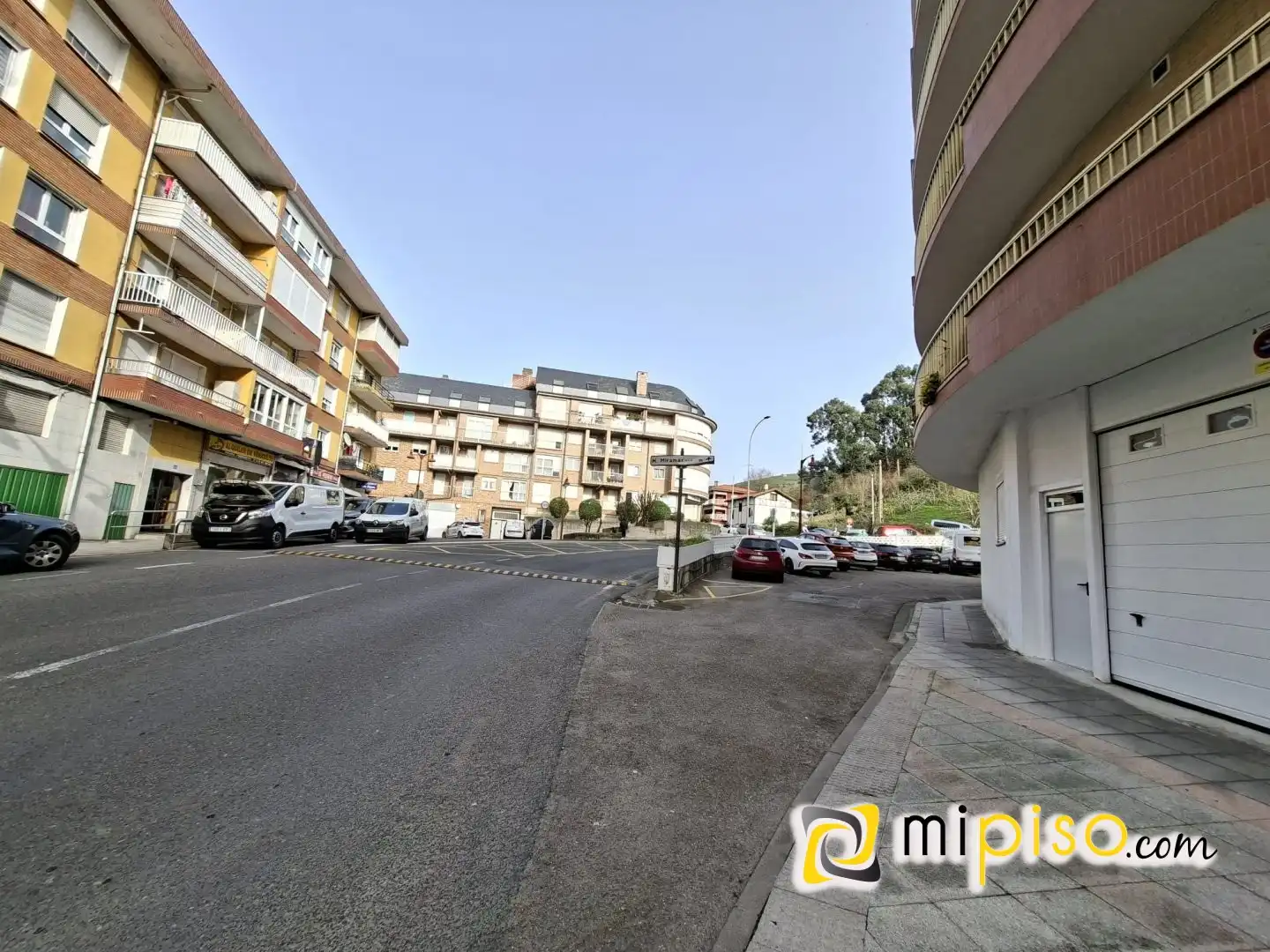 Außenansicht von Wohnung zur Miete in Laredo mit Terrasse und Möbliert