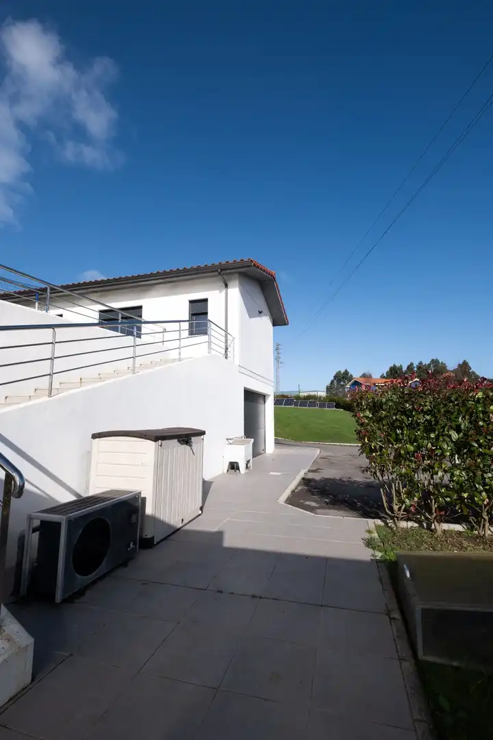 Vista exterior de Casa o chalet en venta en Castrillón con Aire acondicionado, Calefacción y Jardín privado