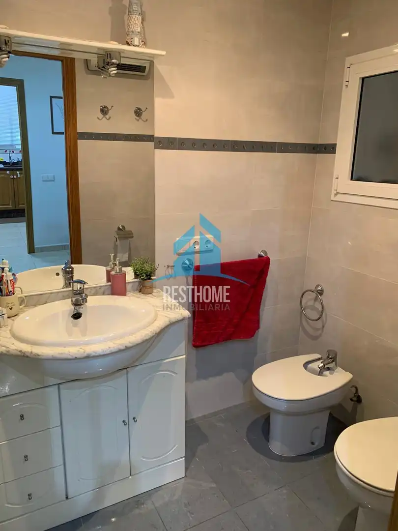 Bany de Casa o xalet en venda en Carcaixent amb Aire condicionat, Terrassa i Moblat