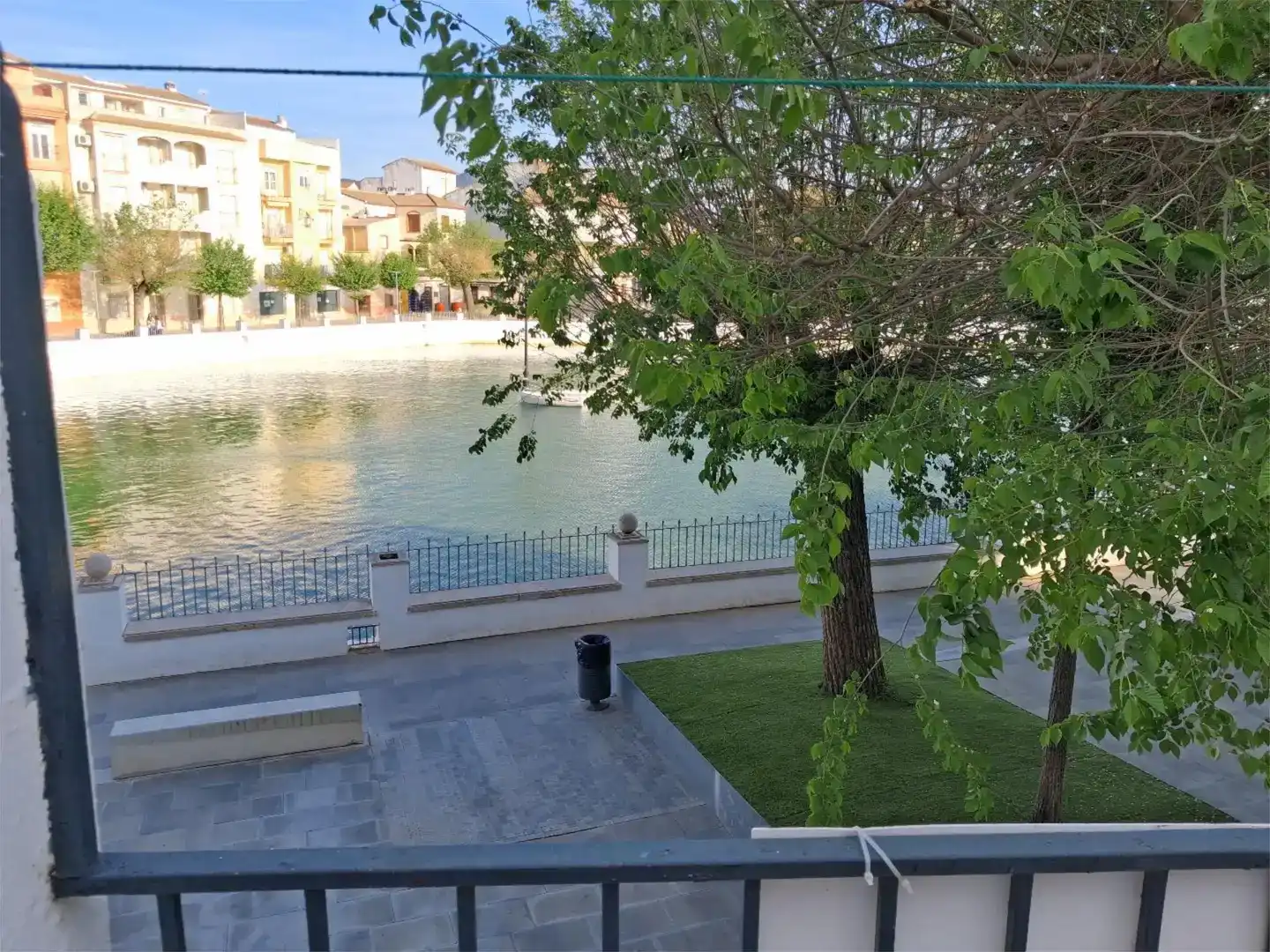 Vista exterior de Casa adosada en venda en Pegalajar amb Balcó