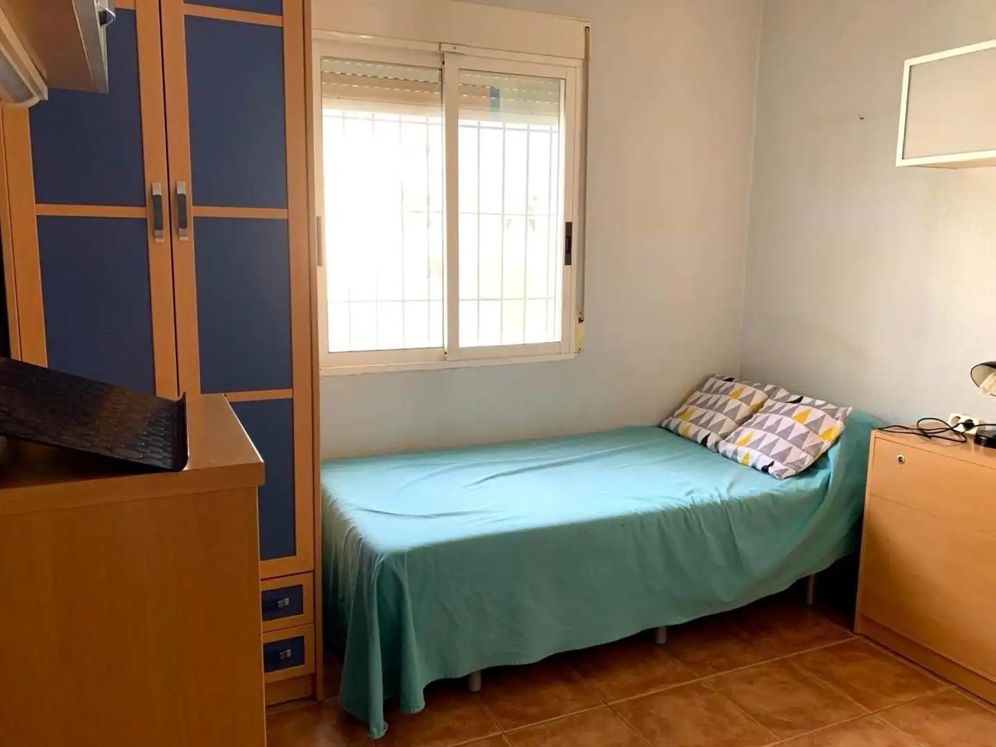 Casa aparellada amb terrassa en venda a Zona Carrefour - Urbanizaciones, imagen 12