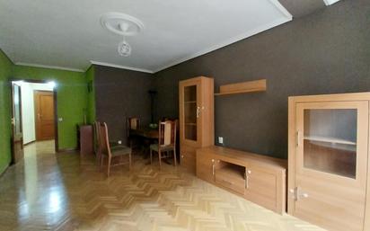 Living room of Flat for sale in Valladolid Capital  with Heating and Terrace