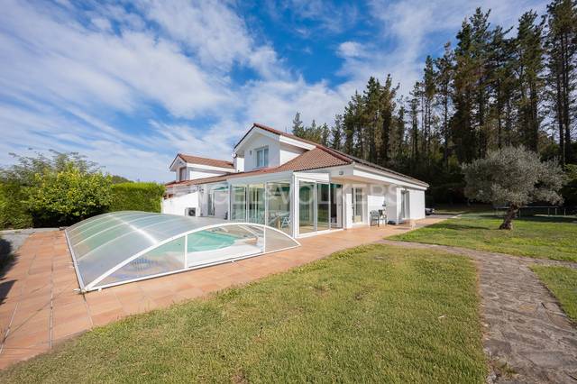 Casa adosada en Venta en Larrabetzu