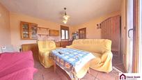 Sala d'estar de Casa o xalet en venda en Olesa de Montserrat