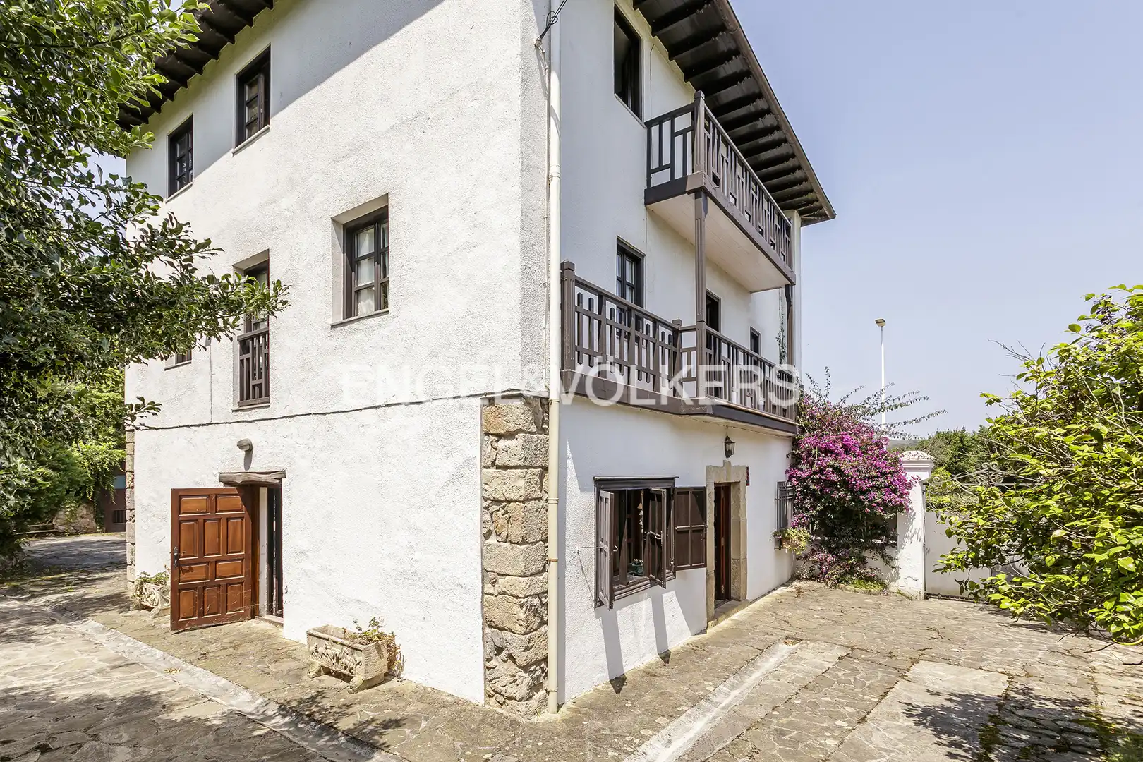 Vista exterior de Casa o chalet en venta en Arnuero con Calefacción, Jardín privado y Terraza