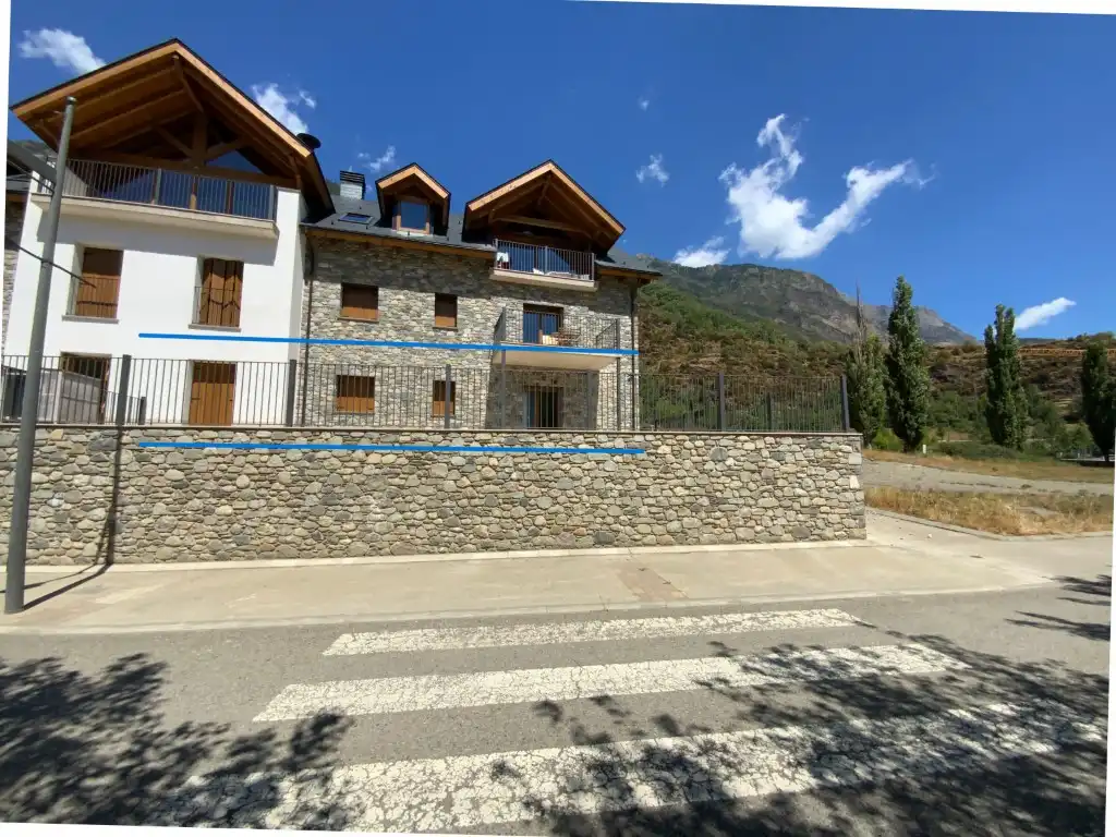 Vista exterior de Apartament en venda en Benasque amb Terrassa