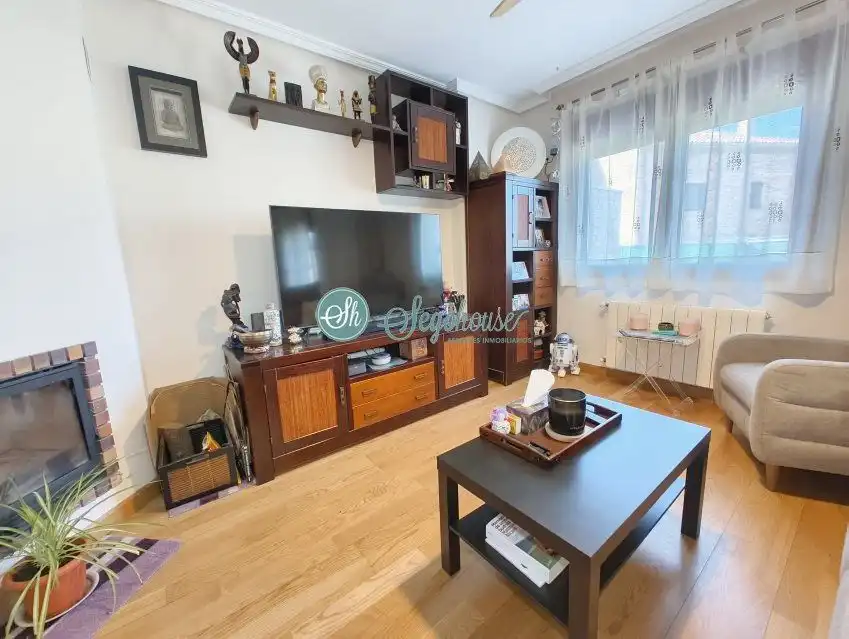 Sala de estar de Casa o chalet en venta en Segovia con Calefacción y Trastero