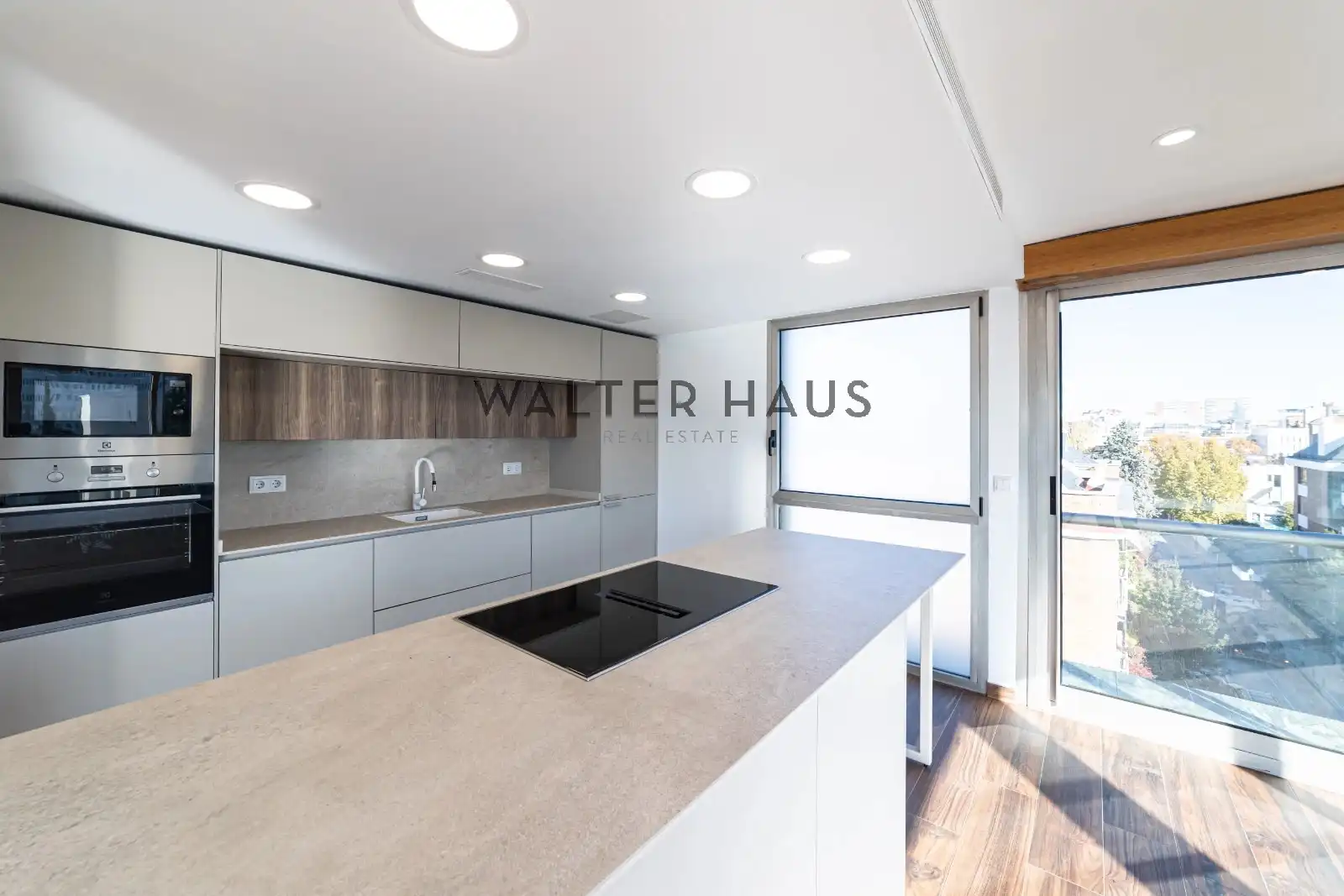 Cocina de Piso en venta en Madrid con Aire acondicionado, Calefacción y Jardín privado