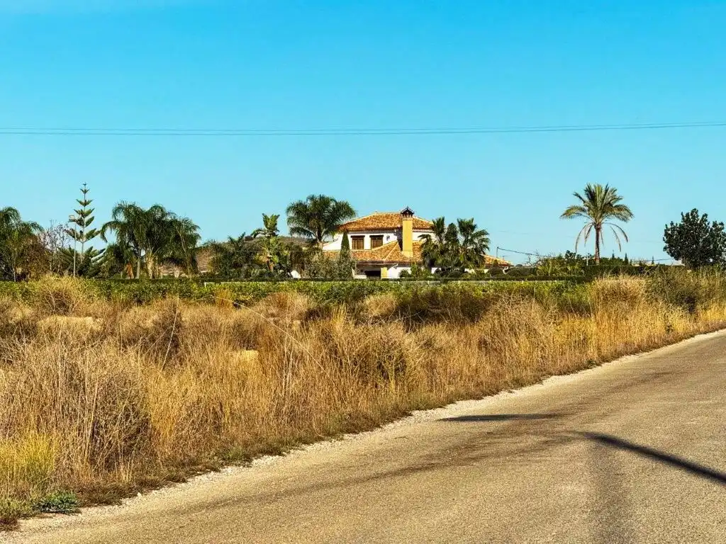 Vista exterior de Casa o xalet en venda en Orihuela amb Aire condicionat, Jardí privat i Traster