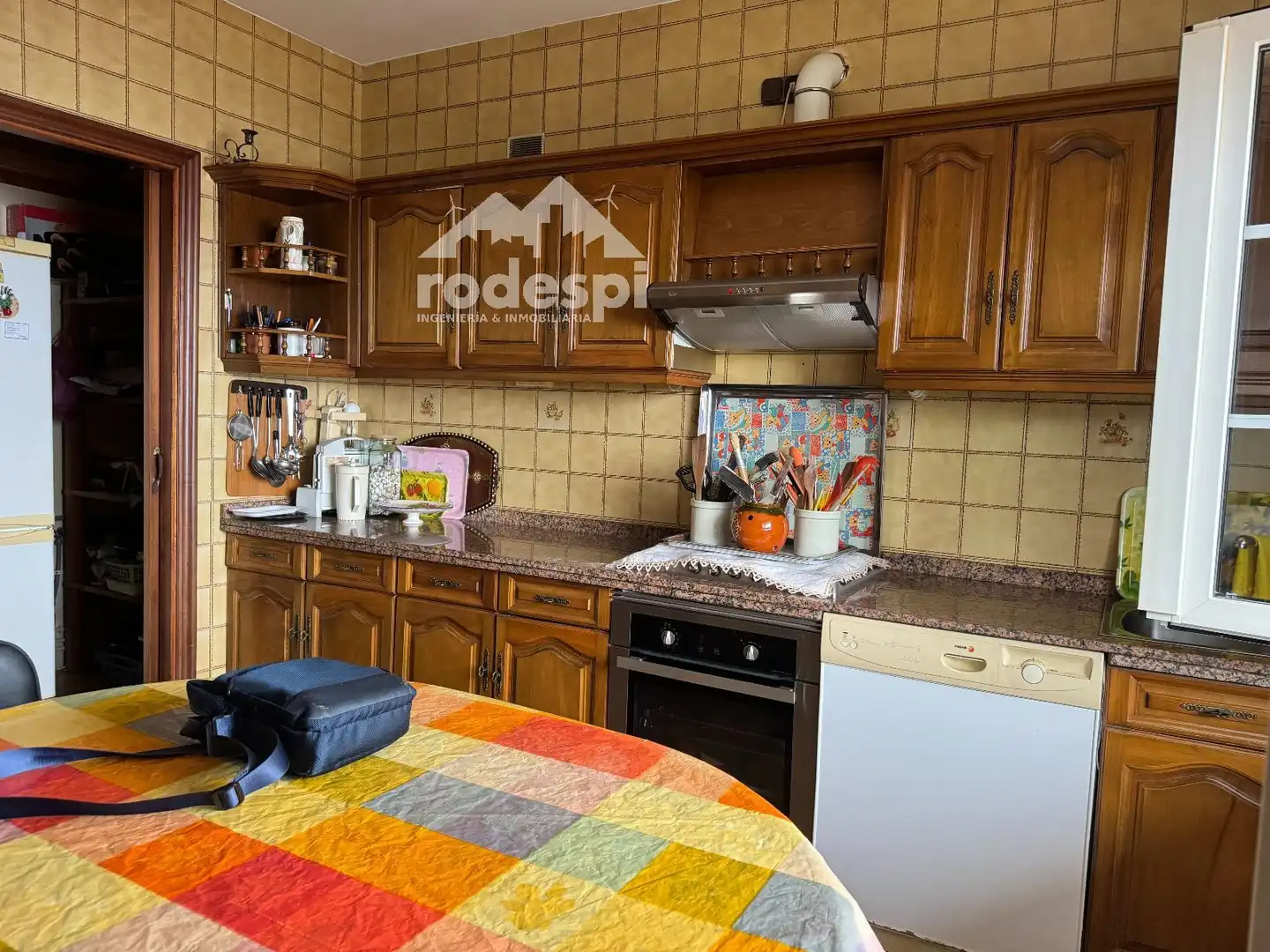 Küche von Haus oder Chalet zum Verkauf in Sanxenxo mit Heizung, Abstellraum und Möbliert