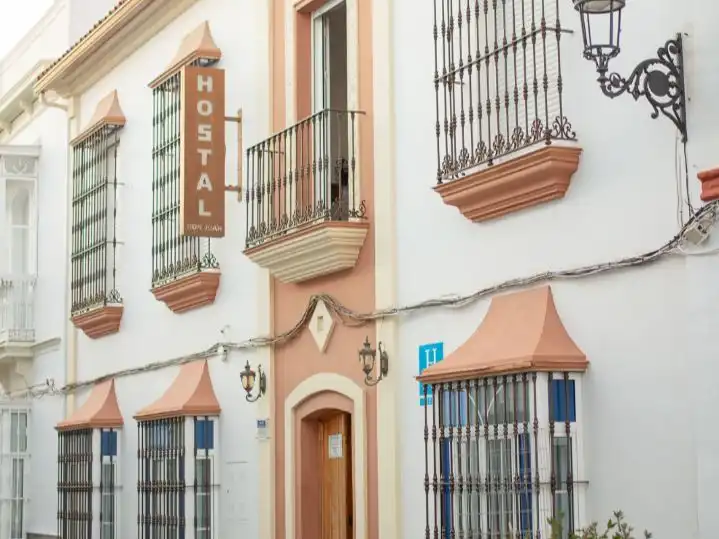 Vista exterior de Local en venta en El Coronil con Aire acondicionado, Calefacción y Amueblado