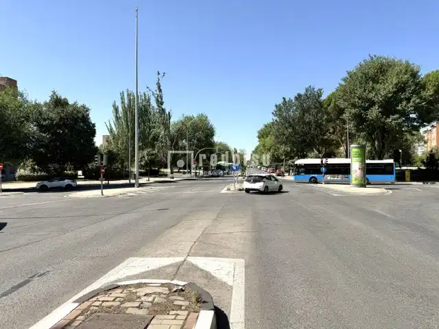 Vista exterior de Piso en venta en Madrid con Aire acondicionado, Calefacción y Jardín privado