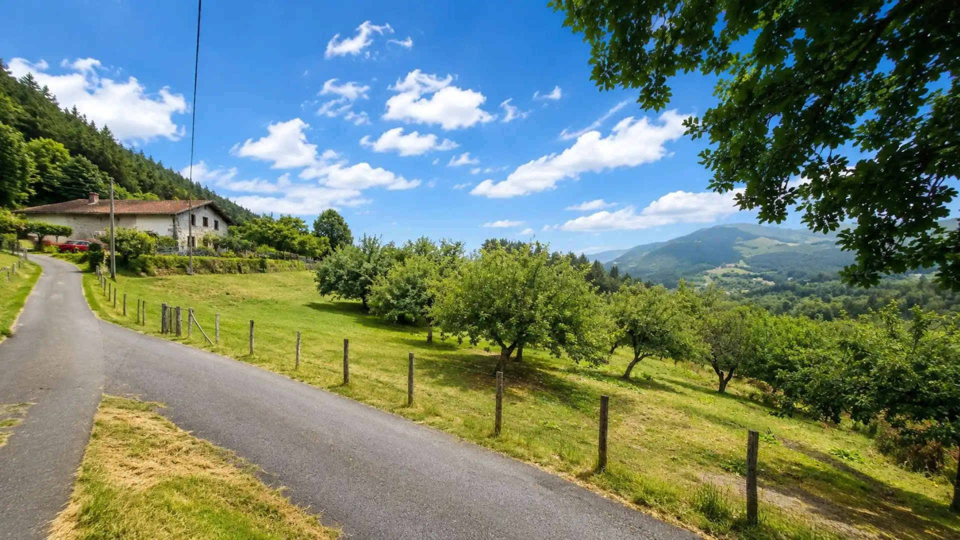 Vista exterior de Casa o xalet en venda en Markina-Xemein amb Jardí privat