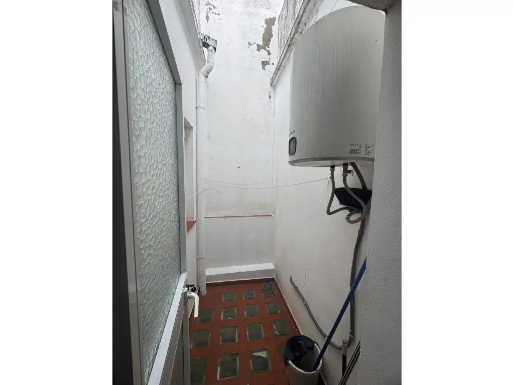 Terraza de Piso en venta en La Línea de la Concepción con Amueblado
