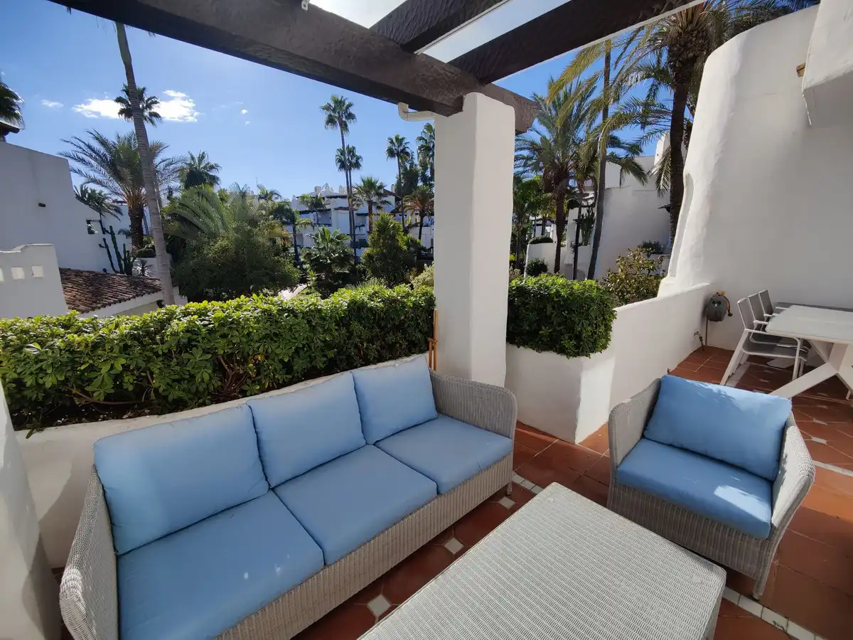 Flat with pool for sale in Avenida Playas del Duque 2, imagen 2