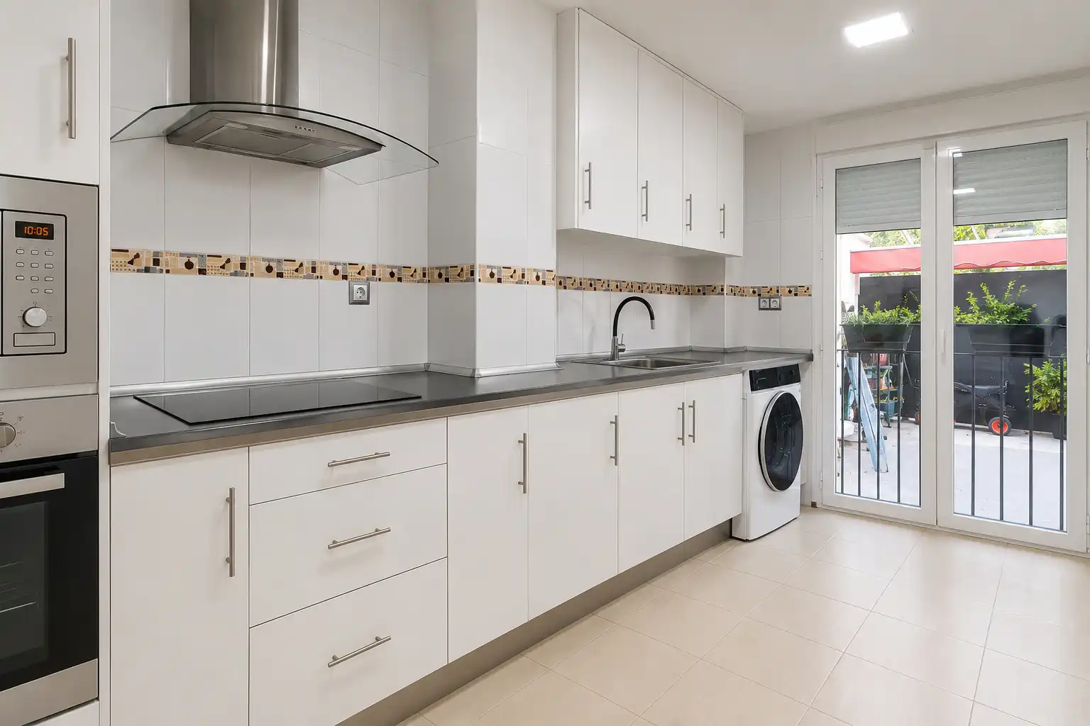 Cocina de Casa adosada en venta en Málaga con Jardín privado, Terraza y Balcón